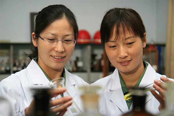 2016年，在中國(guó)經(jīng)濟(jì)新常態(tài)下，糠醛、糠醇行業(yè)的未來(lái)又該如何演繹?